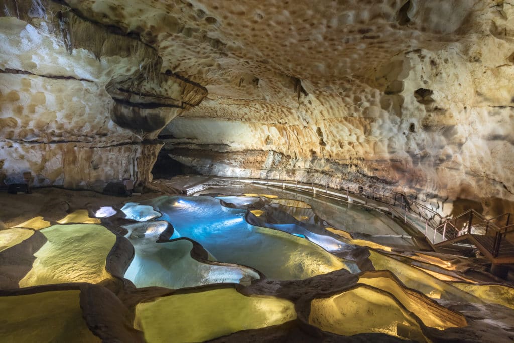 Cascade de gours _Grotte de Saint Marcel d'Ardèche_france